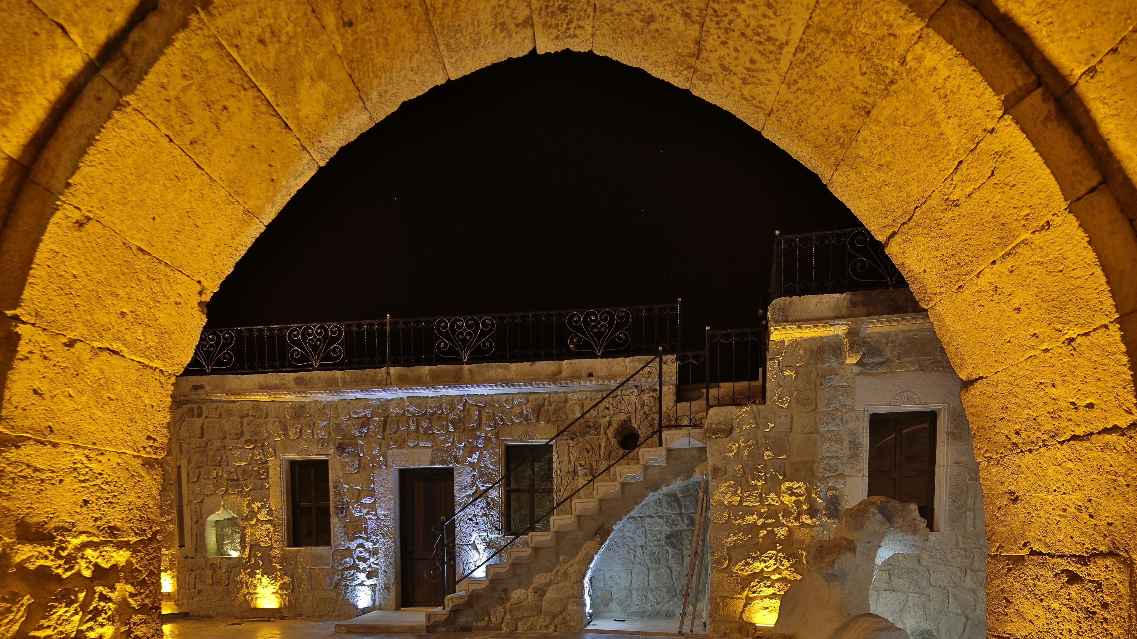 deluxe room | courtyard view