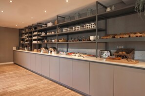 Breakfast buffet - Van der Valk Hotel Le Catalogne Saint Aygulf (Fréjus)
