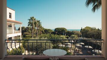 Luxury-Doppelzimmer, Balkon, Gartenblick | Blick vom Balkon