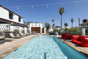 Outdoor pool, open 9:00 AM to 9:00 PM, sun loungers
