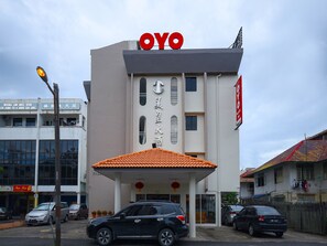 Unclassified image, 5 of 82, button - OYO 43970 Palace Inn (Miri)