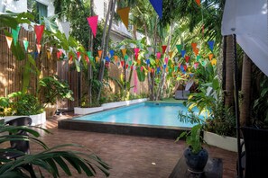 Outdoor pool - The Celadon Bangkok at Sukhumvit 71 (Bangkok)