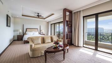 1 bedroom, minibar, in-room safe, desk