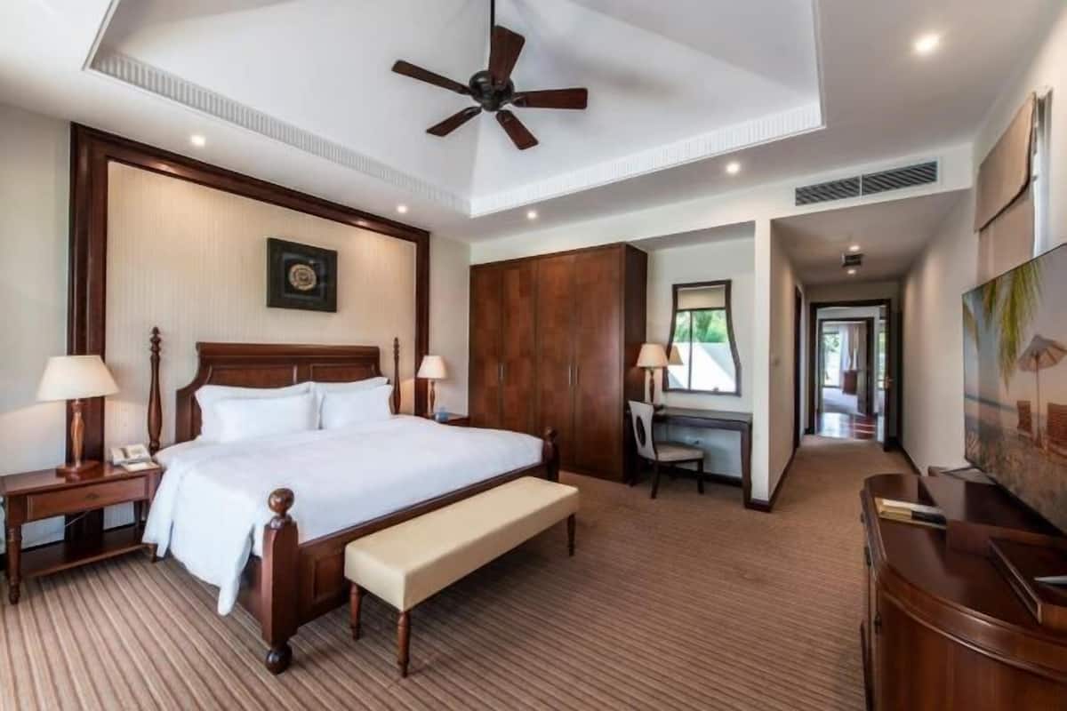 1 bedroom, minibar, in-room safe, desk