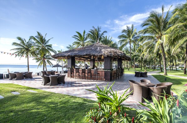Beach bar