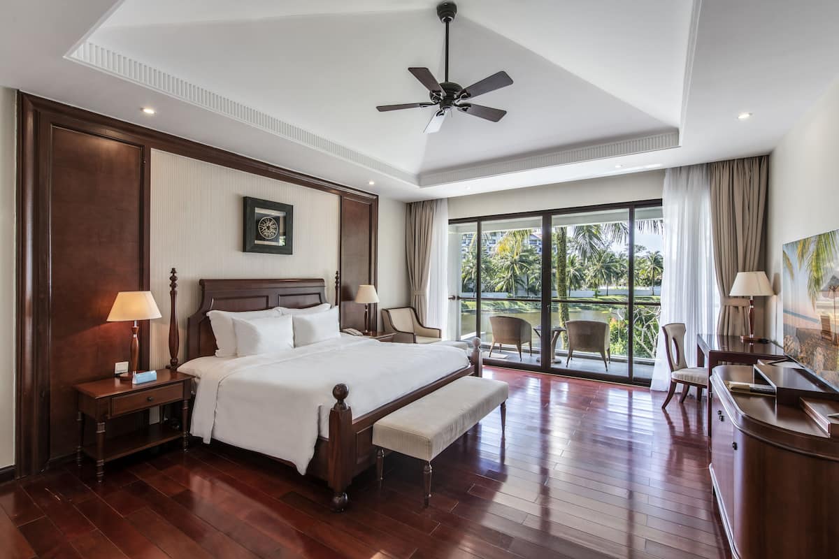 1 bedroom, minibar, in-room safe, desk