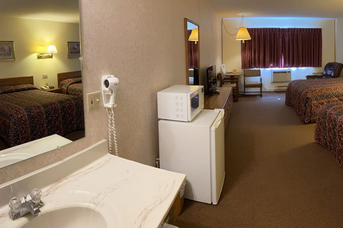 Iron/ironing board, rollaway beds, free WiFi, bed sheets