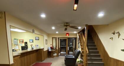 AmeriVu Inn and Suites