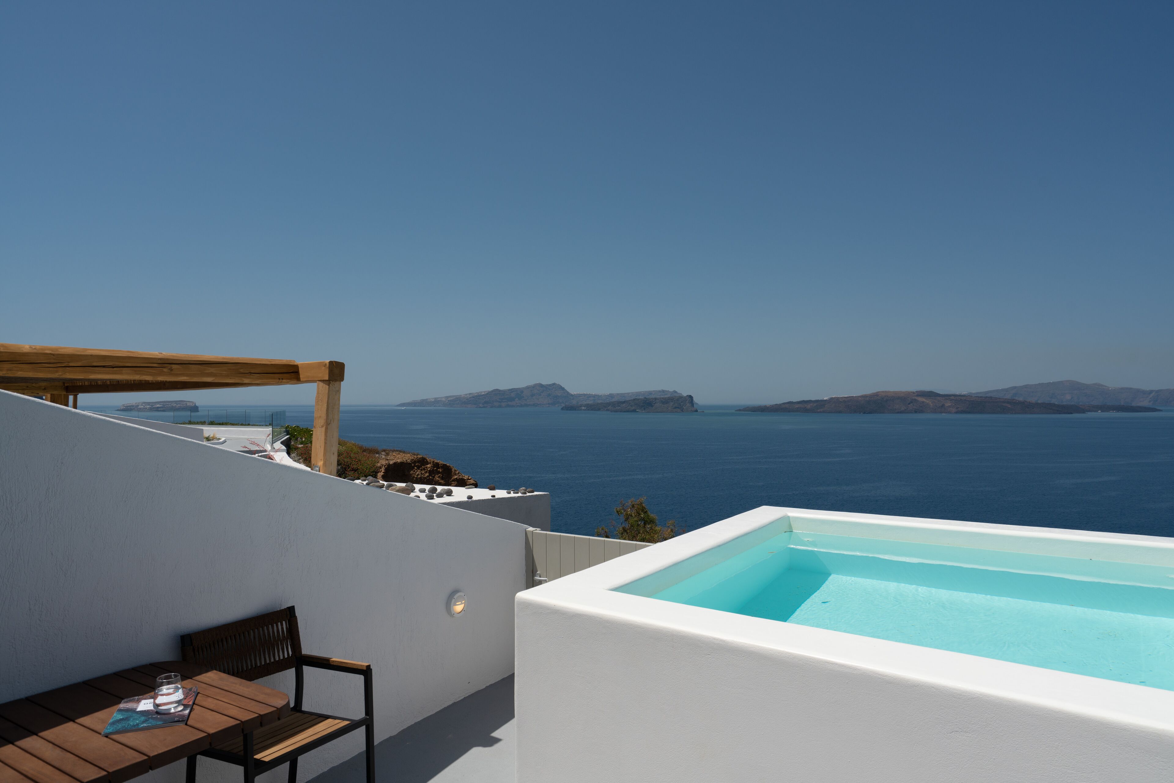 junior suite (plunge pool, caldera view) | private pool