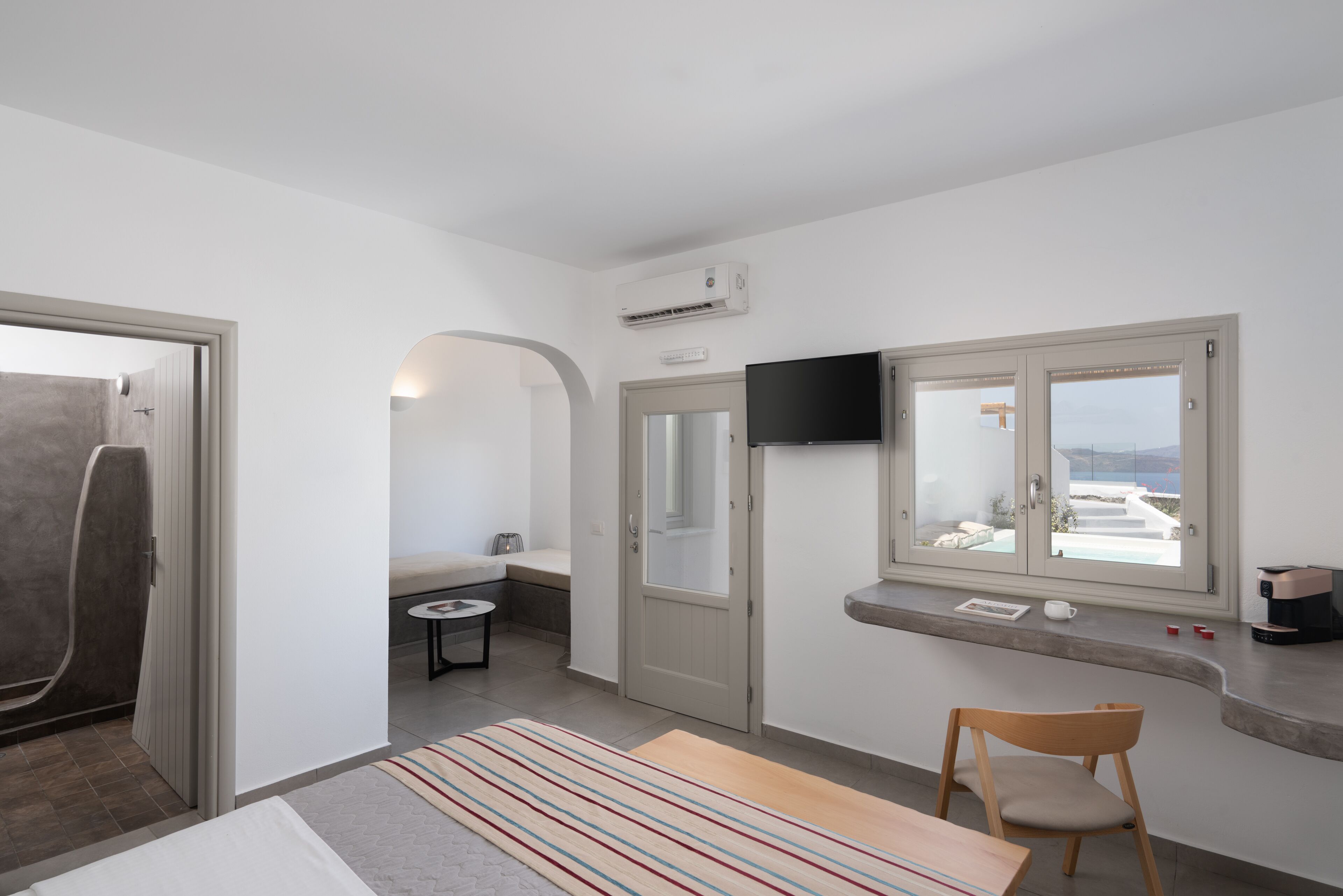 family room with private pool & caldera view | 1 bedroom, in-room safe, desk, soundproofing