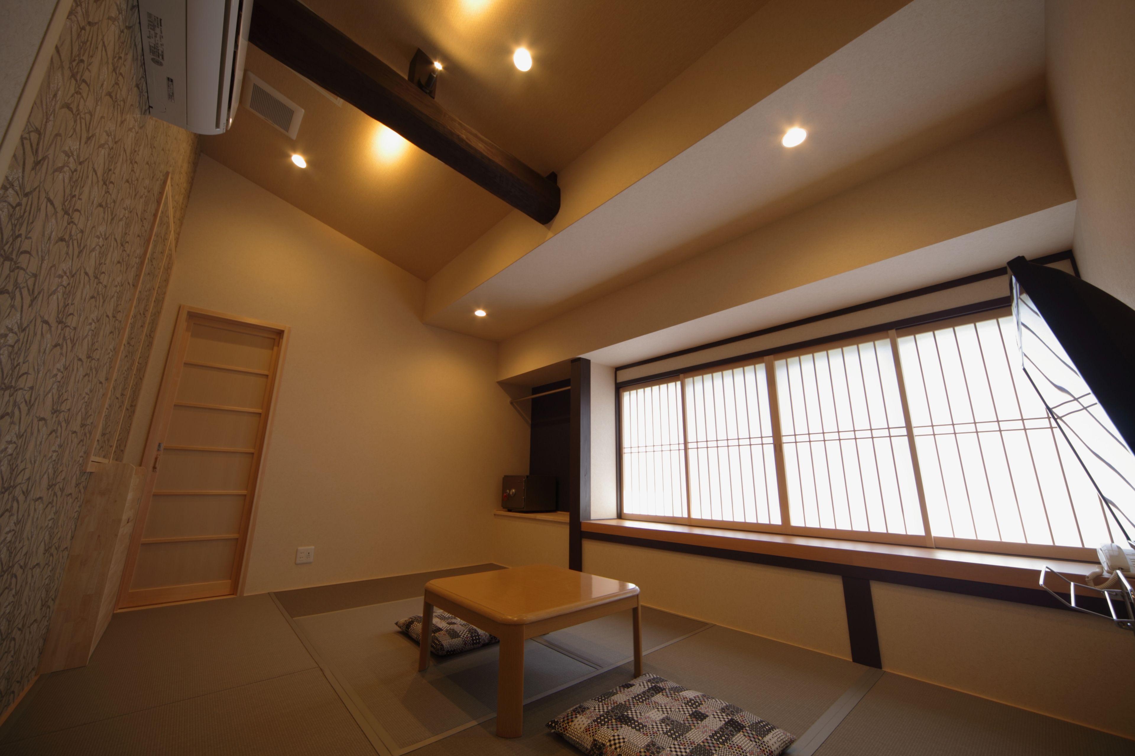 Quarto tradicional, banheiro privativo (Superior For 3 Guests) | Wi-Fi de cortesia