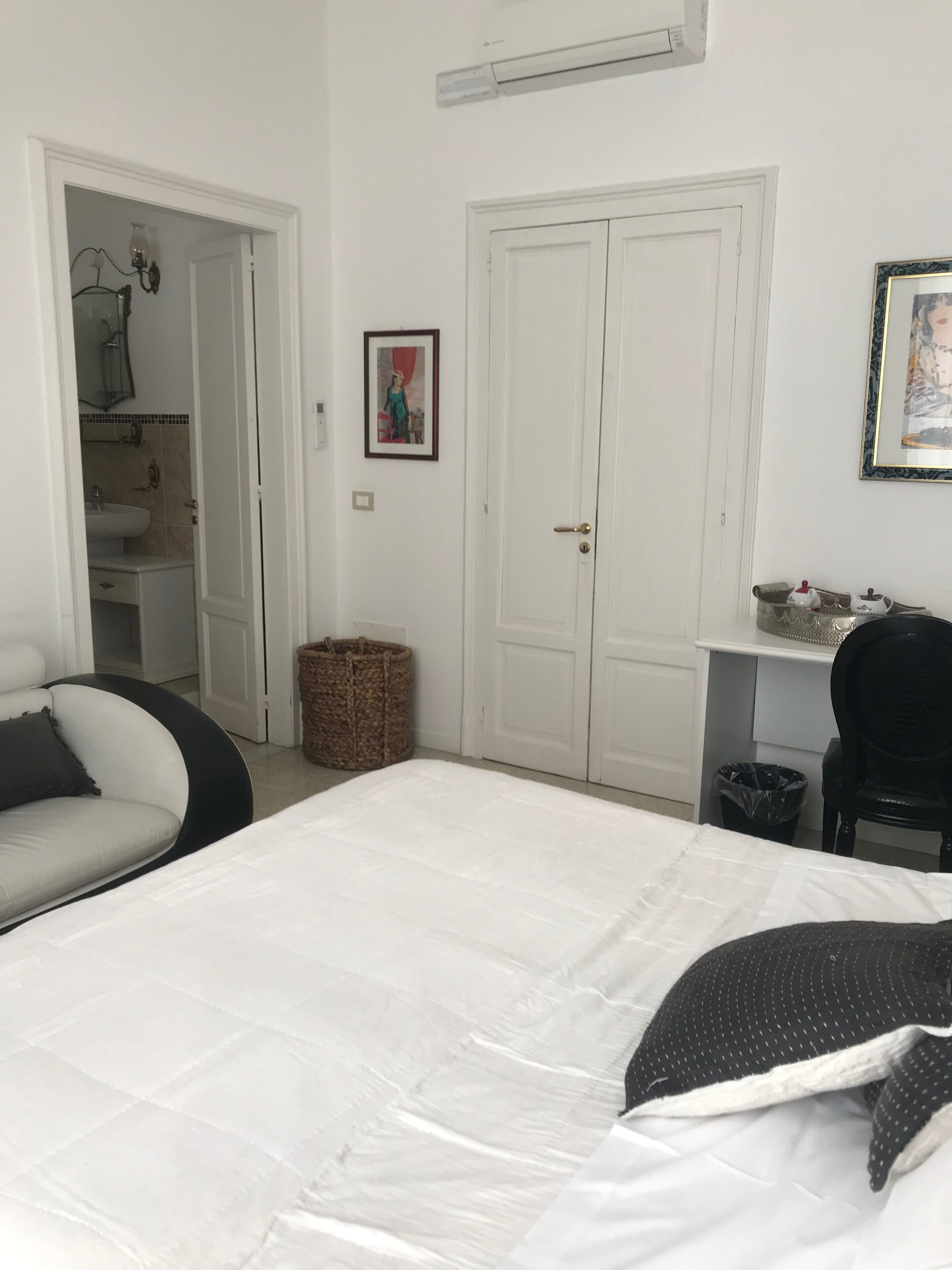 Kamer, 1 twee- of 2 eenpersoonsbedden, balkon, uitzicht op zee | Luxe beddengoed, een minibar, een bureau, geluiddichte muren