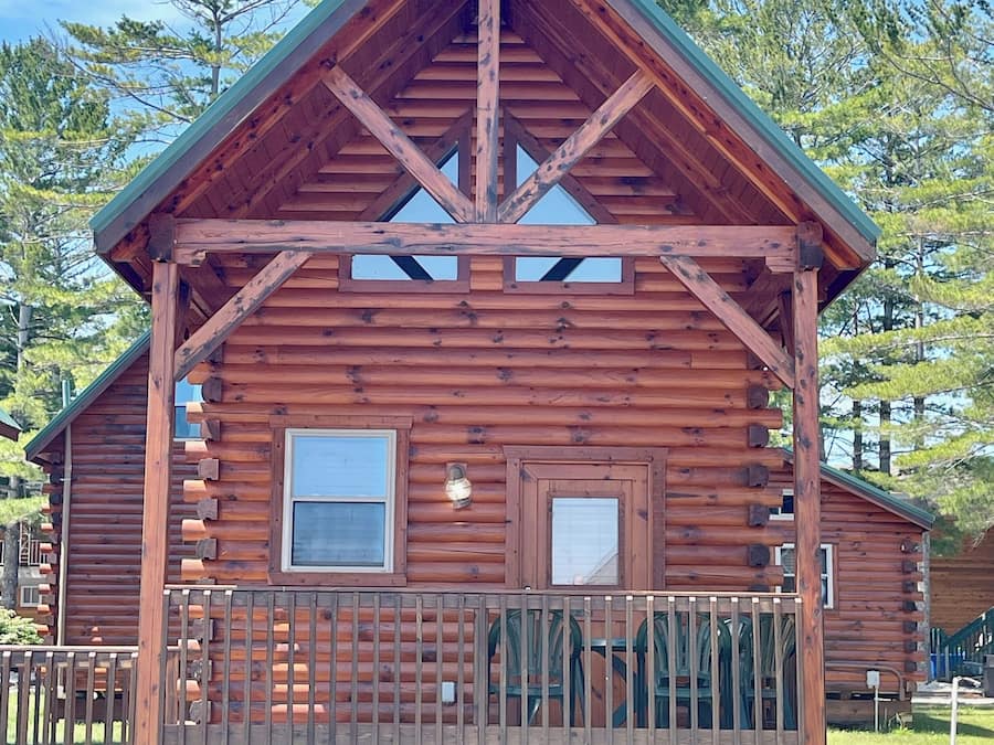 Family Cabin | Individually decorated, individually furnished, soundproofing