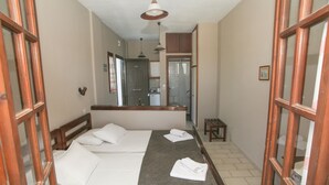 Studio (3 pax) | Iron/ironing board, bed sheets - Petros Village (Hersonissos)