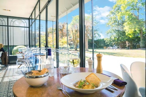 L'Orangerie du Chateau des Reynats