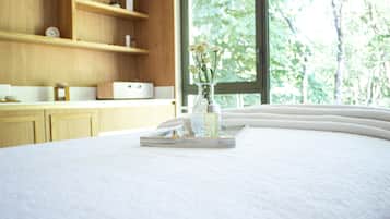 Sauna, bain à remous, hammam, soins corporels, soins d'hydrothérapie