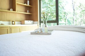 Sauna, boblebad, dampbad, kropsbehandlinger, hydroterapi