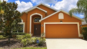 Front of property - Ocean Florida Villas (Davenport)