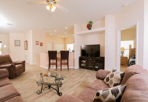 TV - Ocean Florida Villas (Davenport)