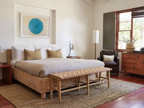 Suite (Owners) | Premium bedding, pillowtop beds, individually decorated, blackout drapes