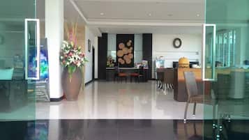 Pintu masuk interior