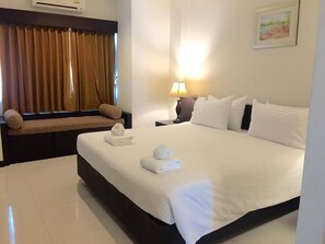 Superior Double Room | In-room safe, free WiFi - The White Pearl Hotel (Krabi)