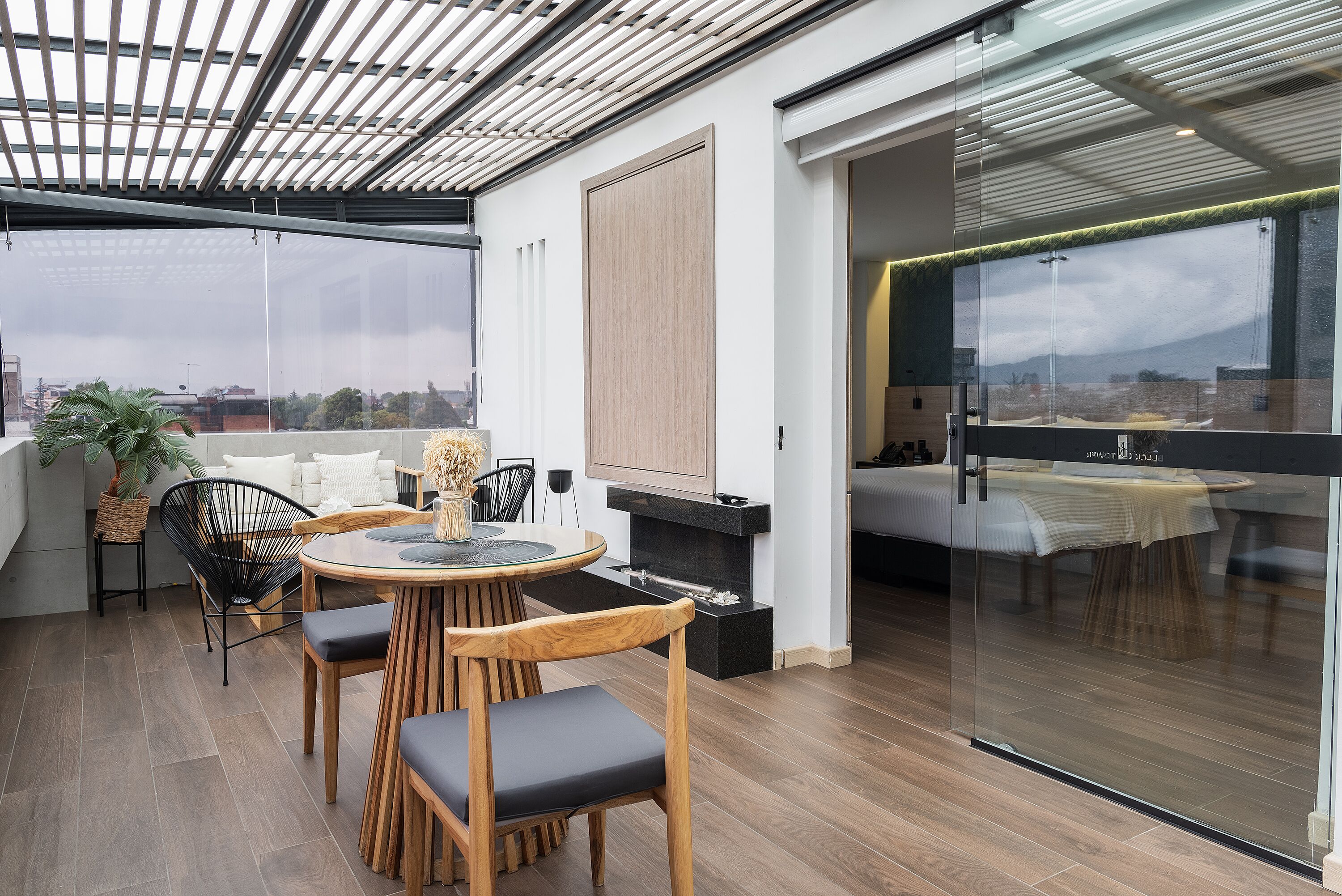 Luxury Studio Suite | Terrace/patio