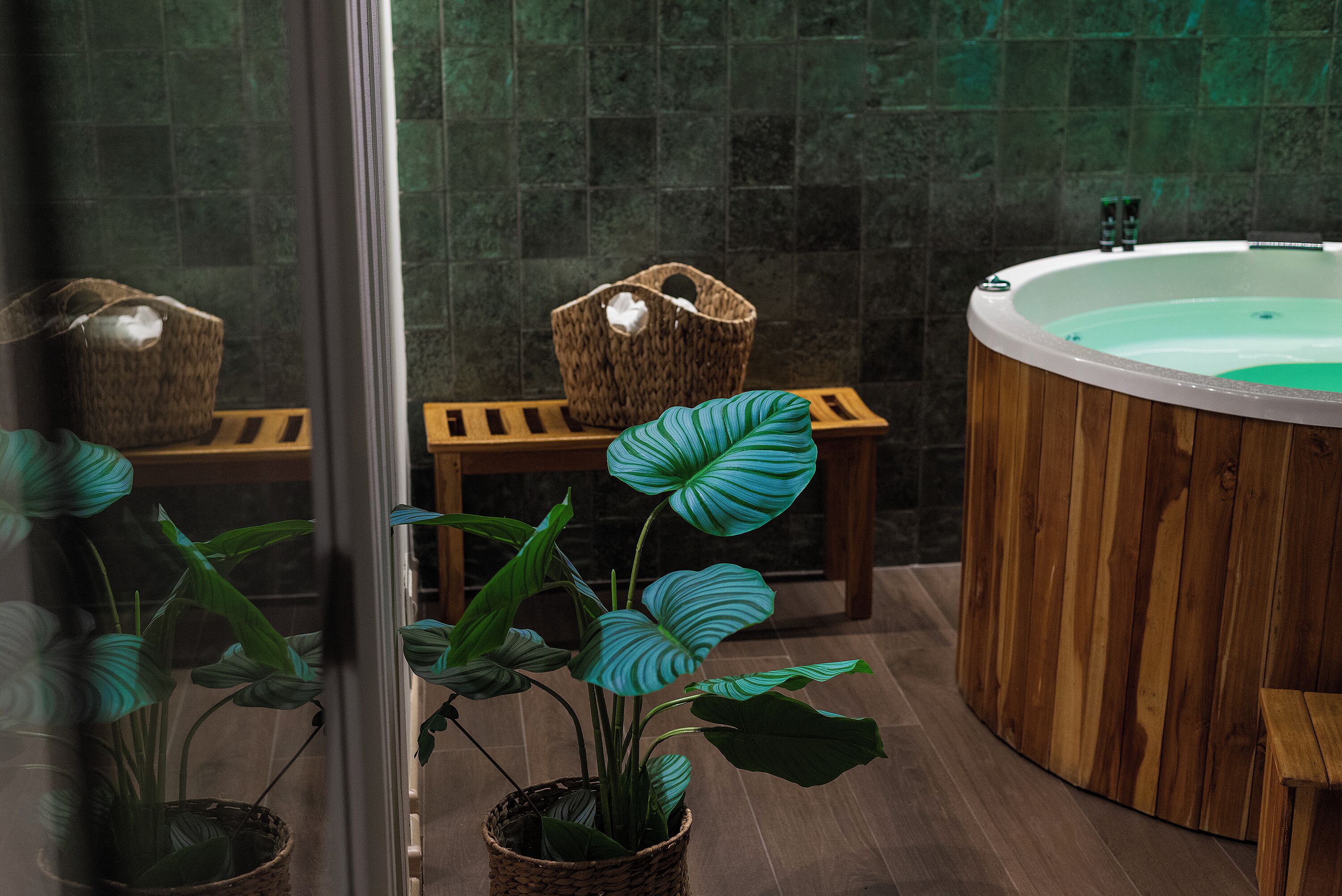 luxury studio suite | 1 bedroom, premium bedding, minibar, in-room safe