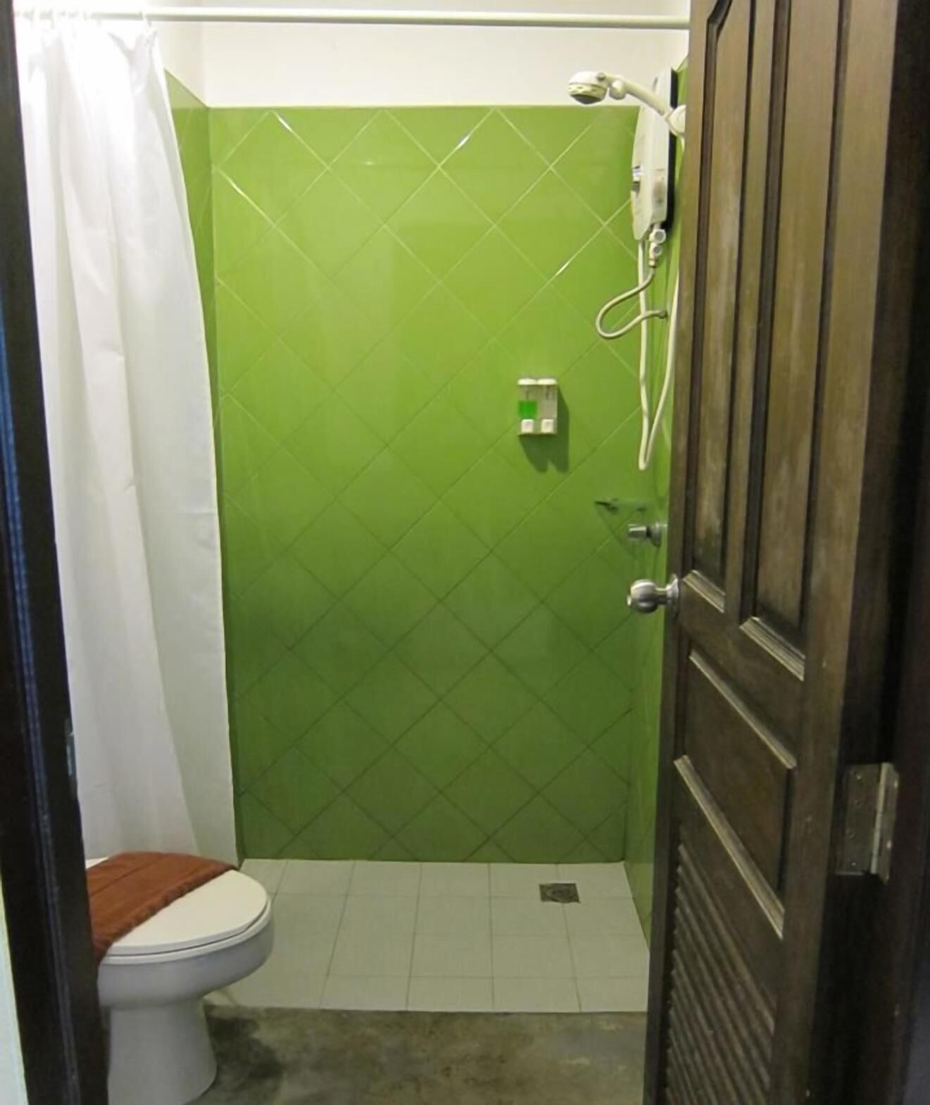 Baño | Regadera, amenidades de baño gratuitas, toallas 
