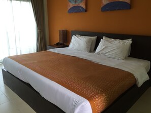 Habitaci ón Deluxe | Caja fuerte, cortinas opacas, wifi gratis