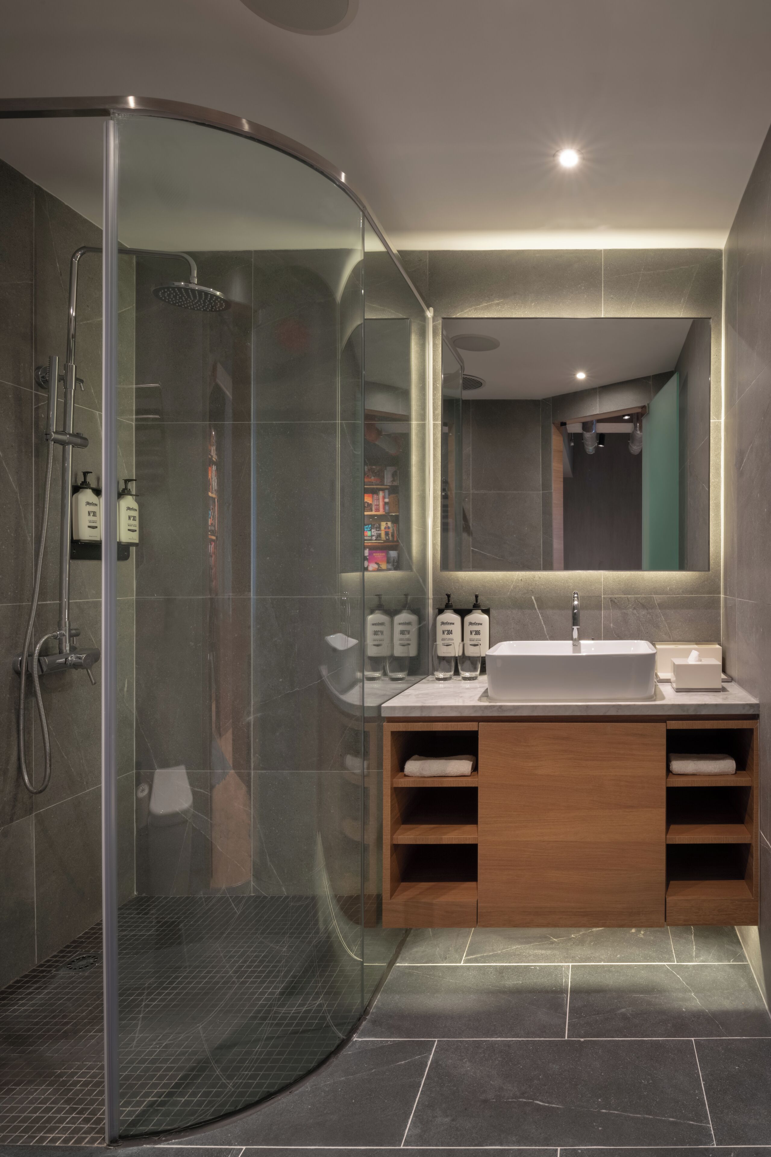 shower, free toiletries, hair dryer, slippers