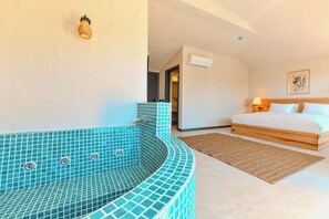 Minibar y caja de seguridad en la habitación