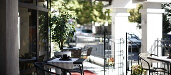 Hotel Vozarev