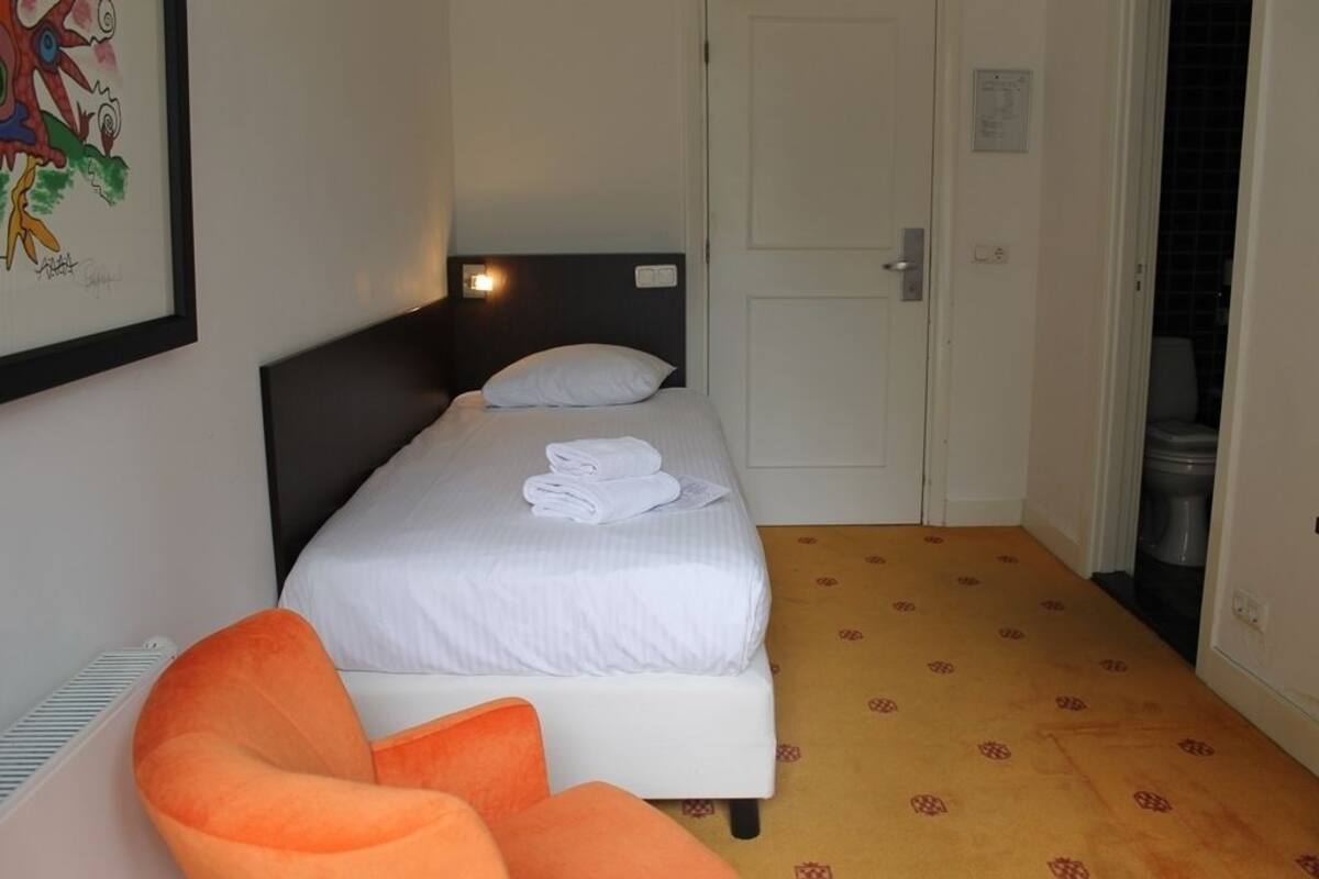 Single Room | Desk, cots/infant beds, rollaway beds, free WiFi