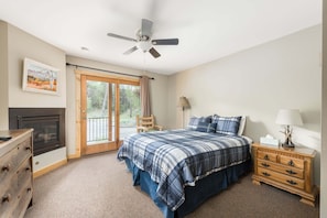 Standard Room, 1 Queen Bed