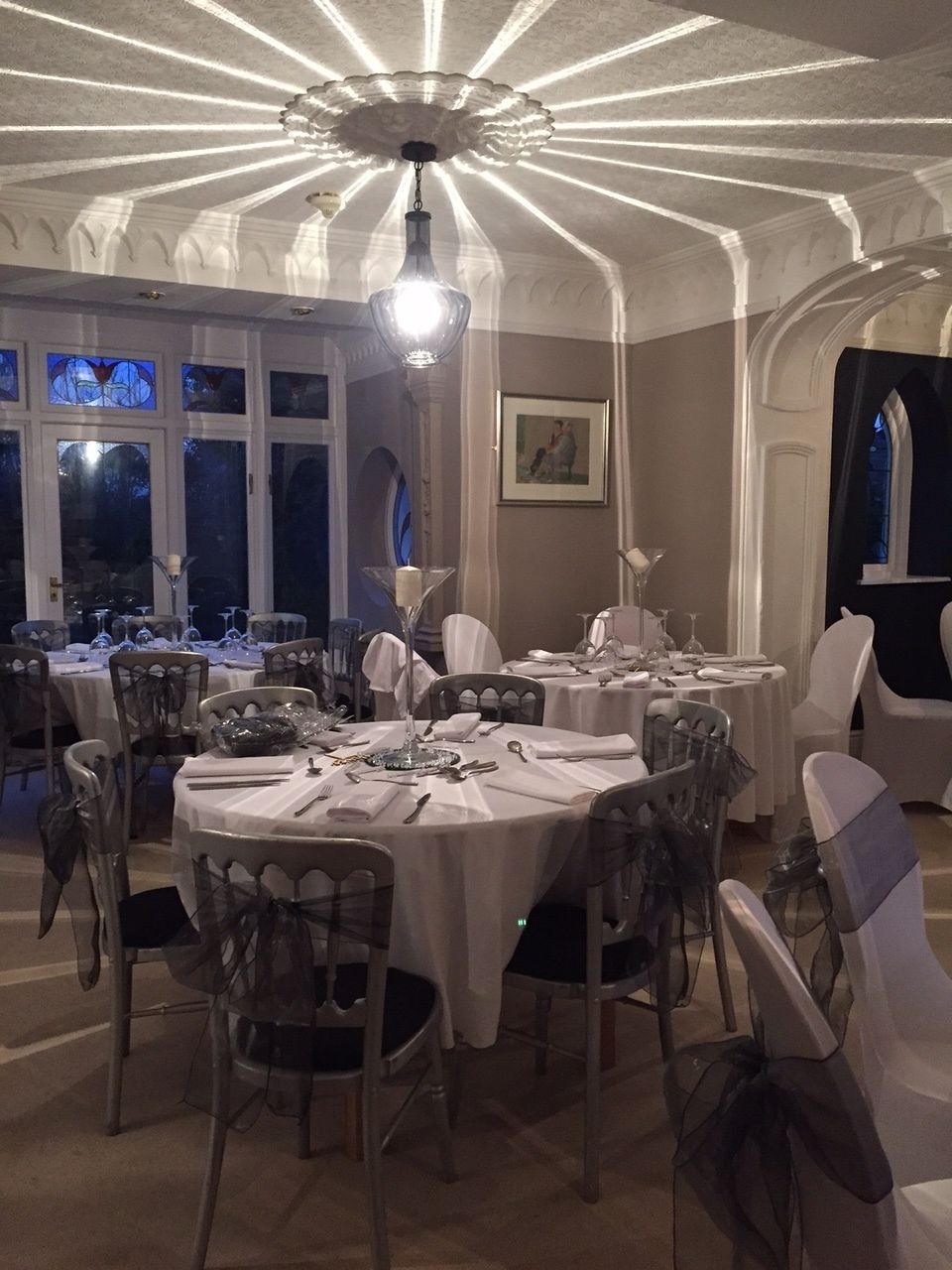 Breakfast, dinner served; local and international cuisine, garden views 