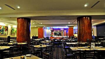 Petit déjeuner buffet (22 MYR par personne)