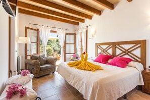 In-room safe, individually decorated, individually furnished - Finca Son Ametler (Selva)