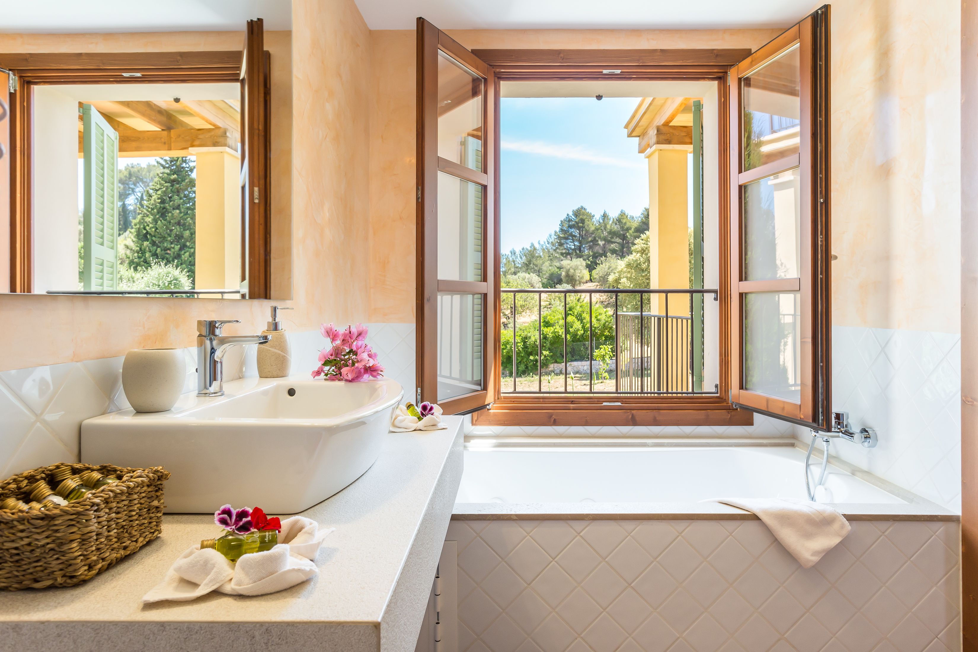 junior suite, terrace | bathroom | free toiletries, hair dryer, bathrobes, bidet