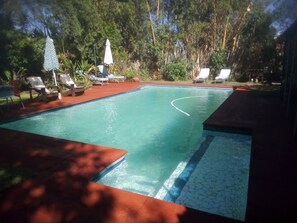 Outdoor pool - Gloria's Bed and Breakfast (Livingstone)