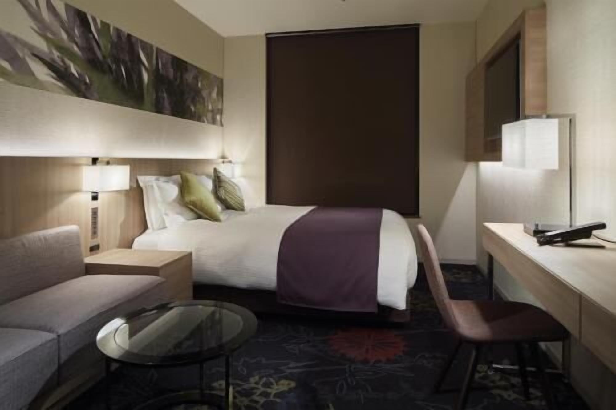 Premium bedding, desk, free WiFi, bed sheets