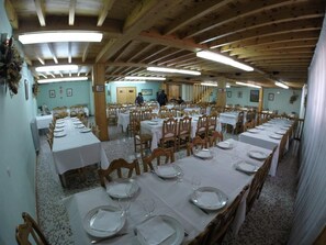 Banquet hall - Hotel El Pilar (Benasque)