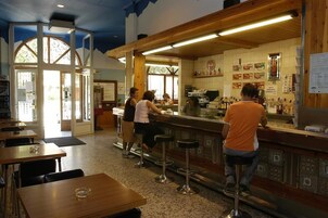 Bar (en la propiedad)