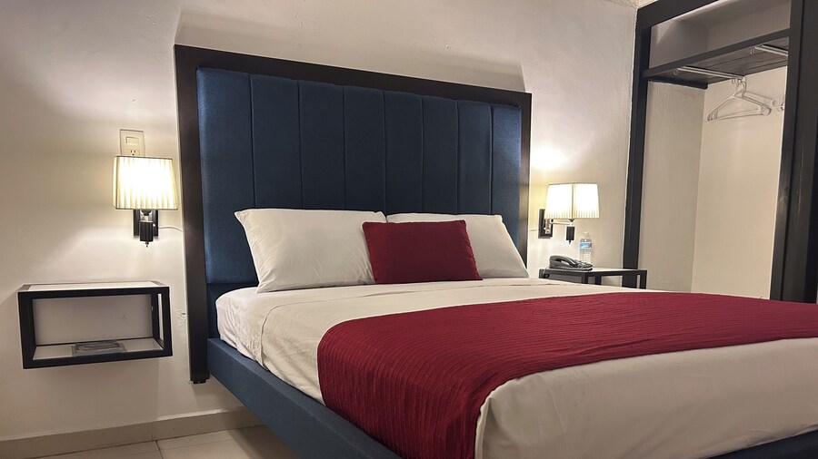 Choco's Hotel