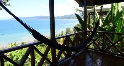 Las Cotingas Lodge