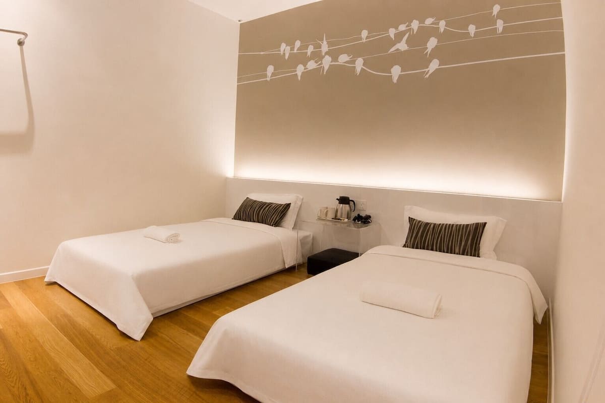 Platform Twin | Desk, free WiFi, bed sheets