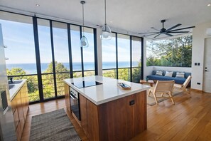 Private kitchen - Vista Naranja Ocean View Suite Apartments (Cóbano)