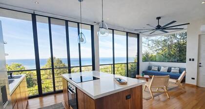 Vista Naranja Ocean View Suite Apartments