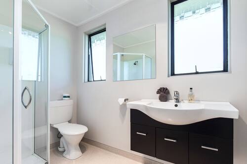 One Bedroom Suite | Bathroom