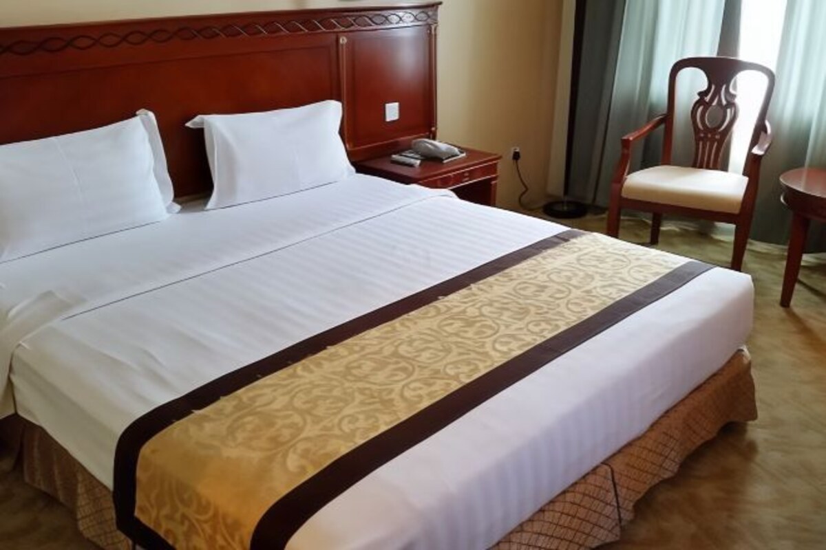 In-room safe, desk, iron/ironing board (on request), WiFi (free)